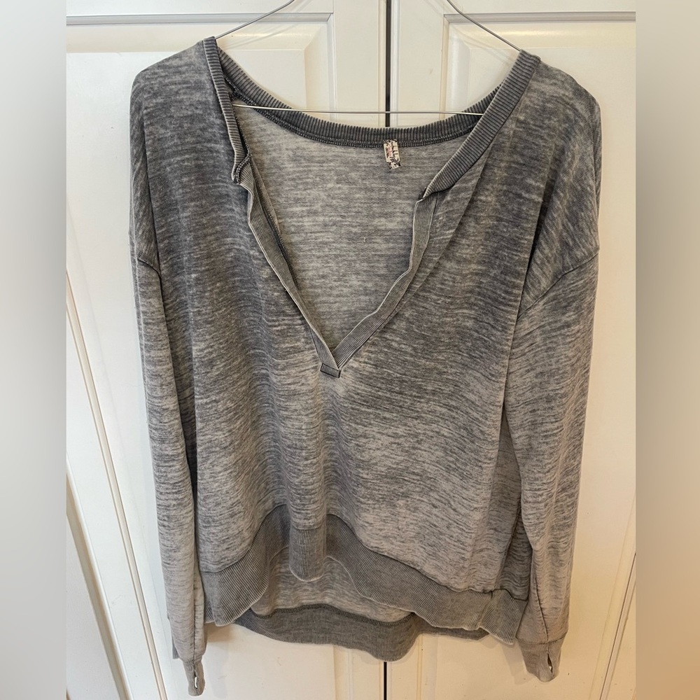 Free People Gray V-Neck Women's Lounge Set
